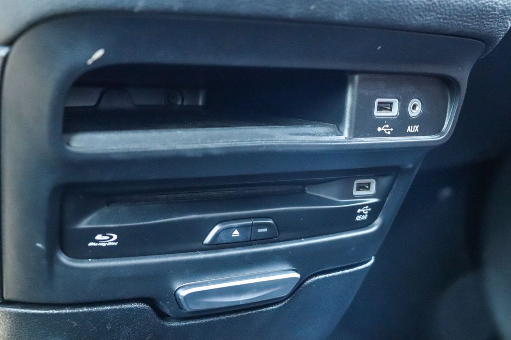 Thumbnail: 2019 Chrysler Pacifica - 29
