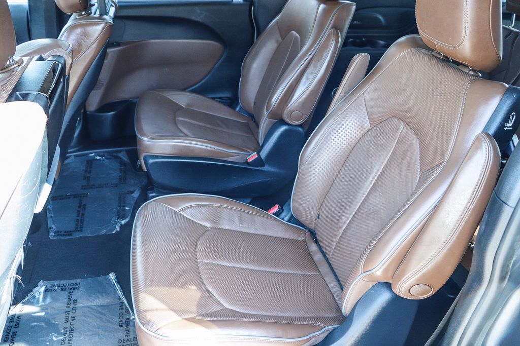Thumbnail: 2019 Chrysler Pacifica - 24