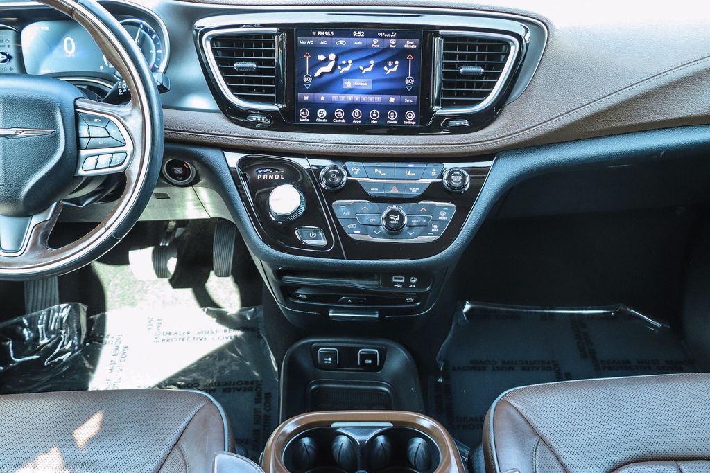 Thumbnail: 2019 Chrysler Pacifica - 8