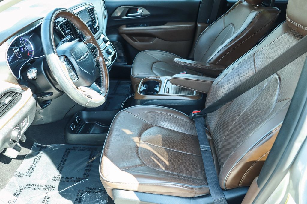 Thumbnail: 2019 Chrysler Pacifica - 10
