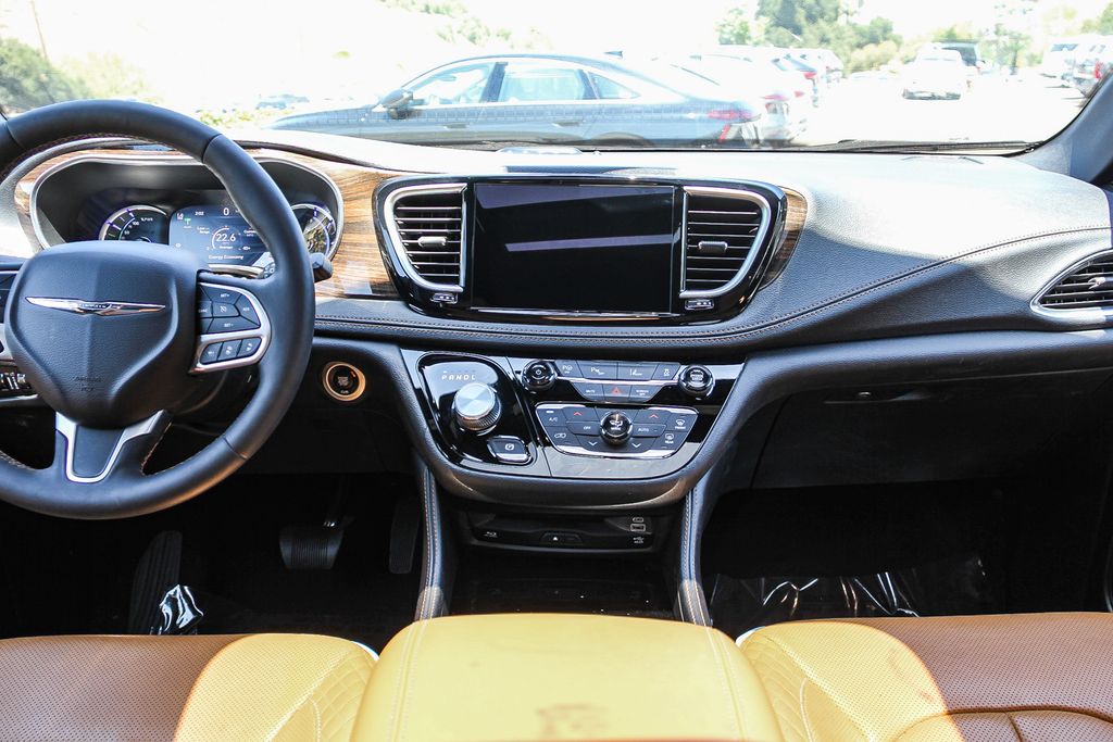 Thumbnail: 2022 Chrysler Pacifica - 2