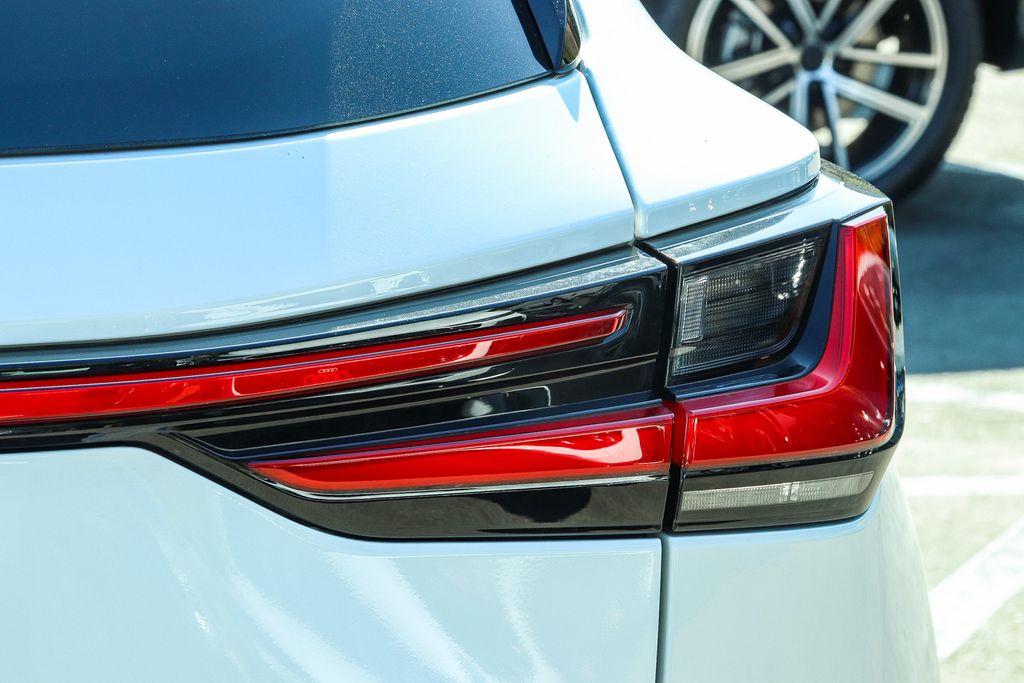 Thumbnail: 2024 Lexus ES - 20