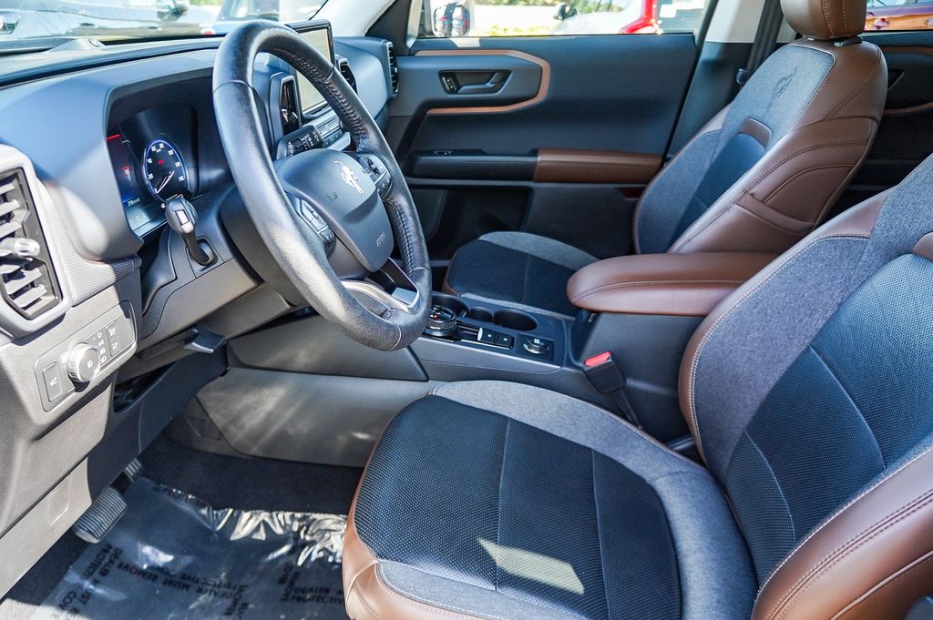 Thumbnail: 2021 Ford Bronco Sport - 10