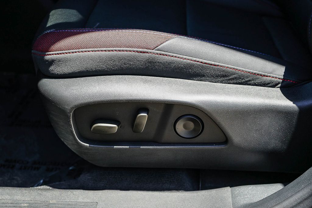 Thumbnail: 2026 Chevrolet Equinox - 23