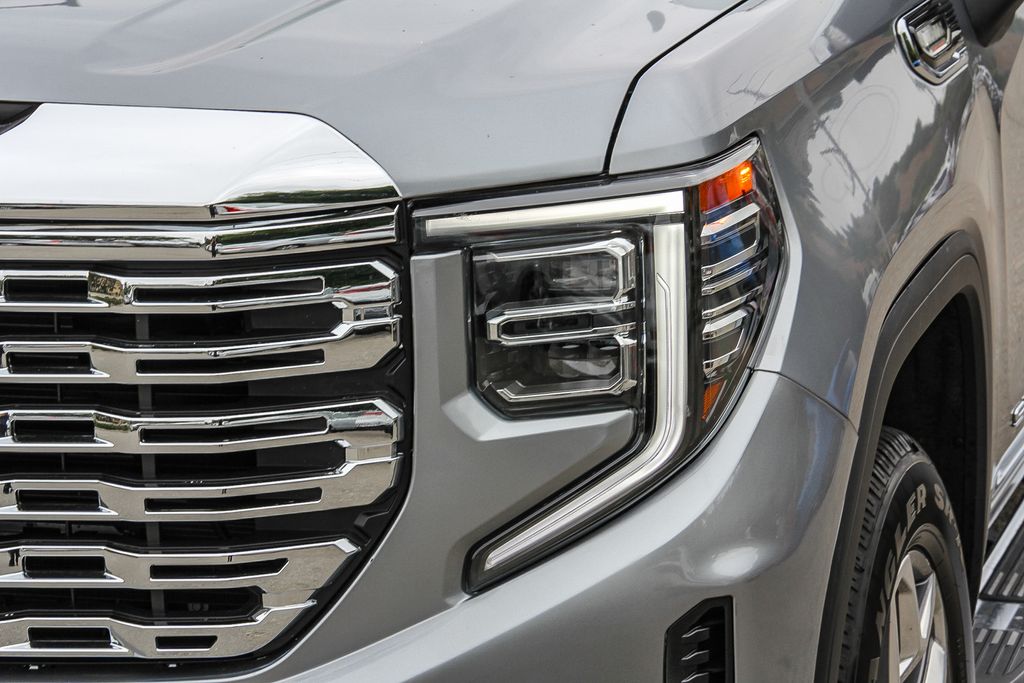 Thumbnail: 2024 GMC Sierra 1500 - 18