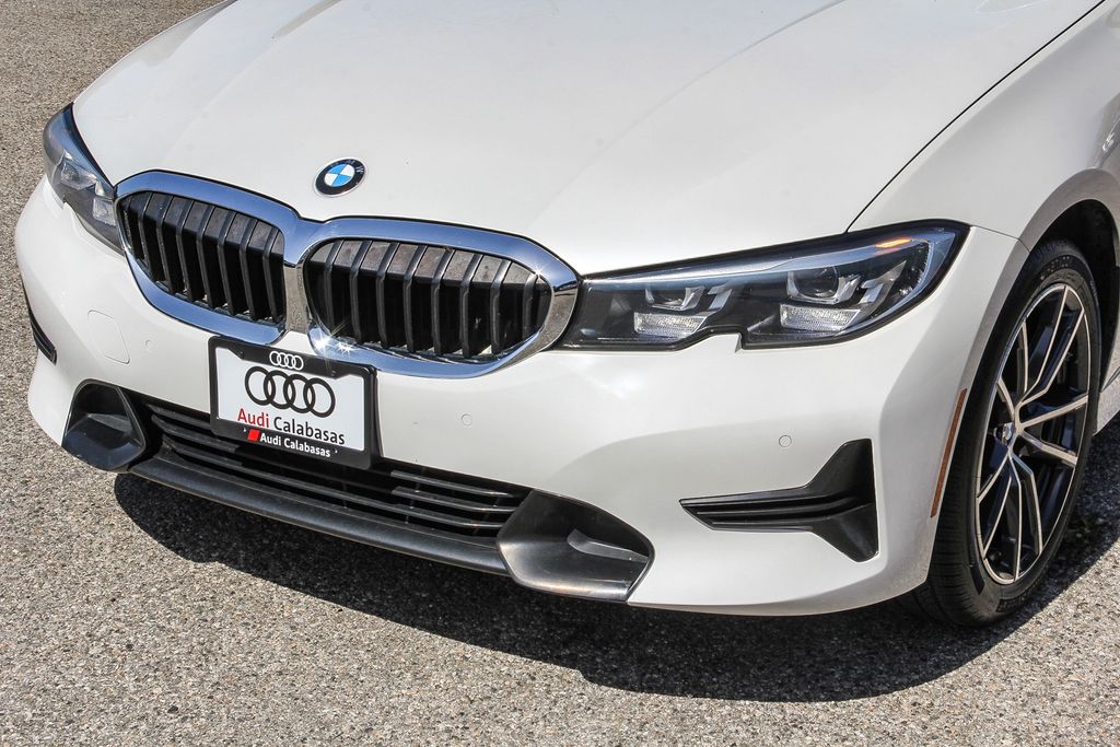 Thumbnail: 2021 BMW 3 Series - 20