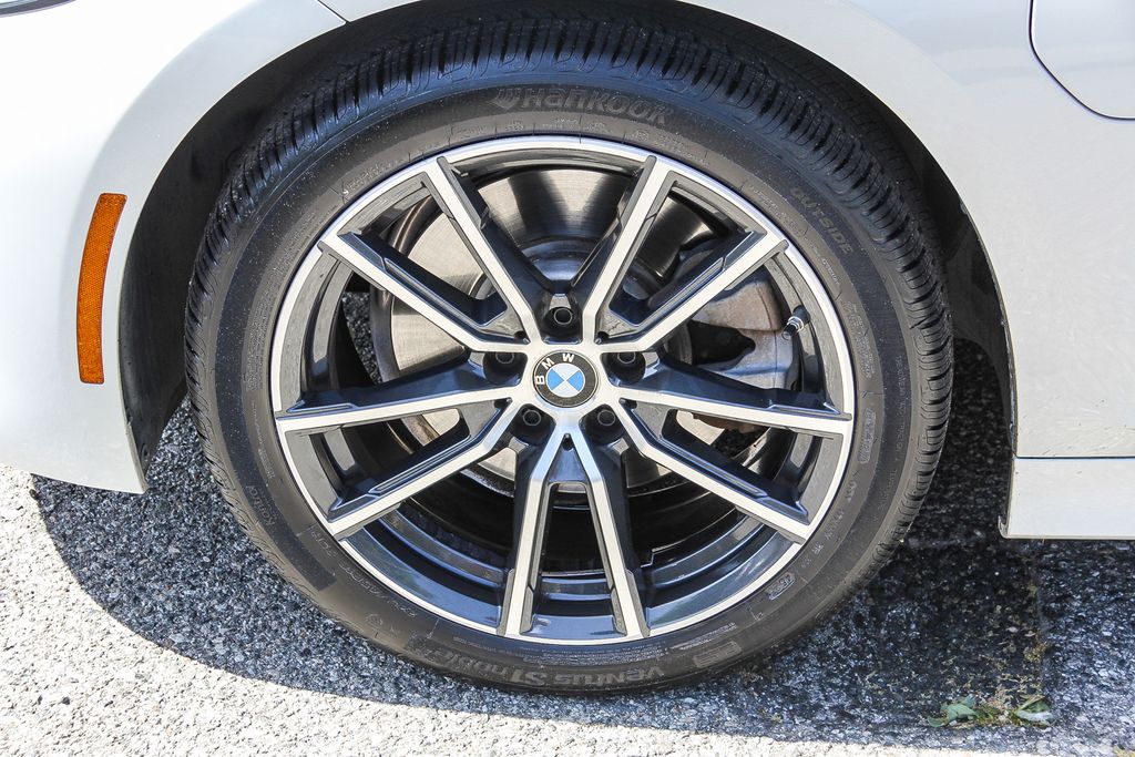 Thumbnail: 2021 BMW 3 Series - 6