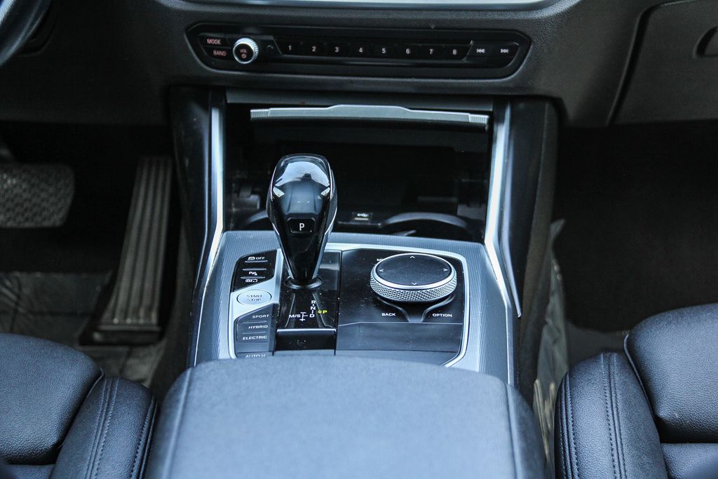 Thumbnail: 2021 BMW 3 Series - 13