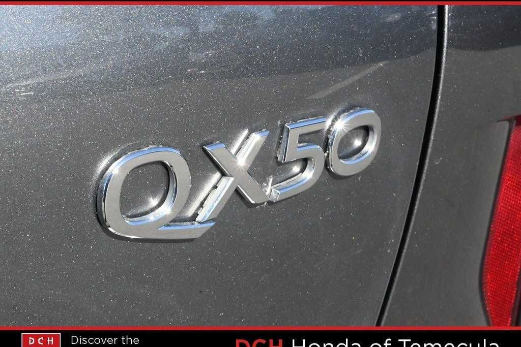 Thumbnail: 2021 INFINITI QX50 - 6