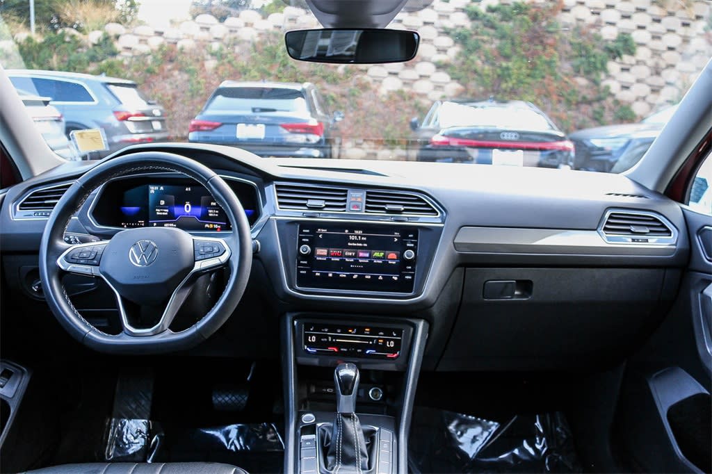 Thumbnail: 2022 Volkswagen Tiguan - 2