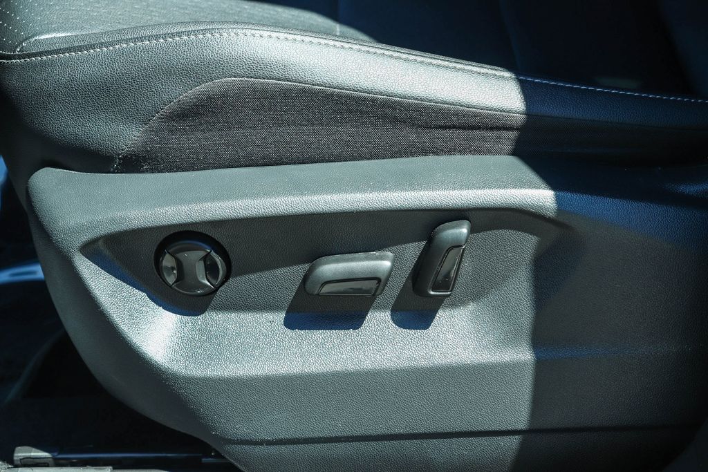 Thumbnail: 2019 Volkswagen Tiguan - 22