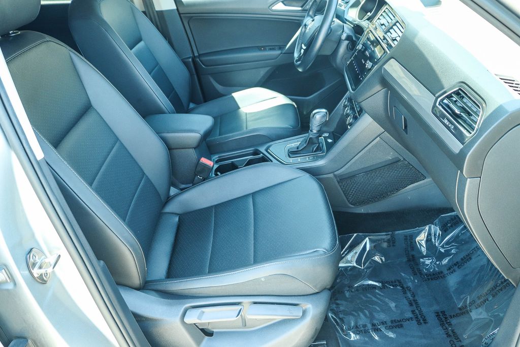 Thumbnail: 2019 Volkswagen Tiguan - 9