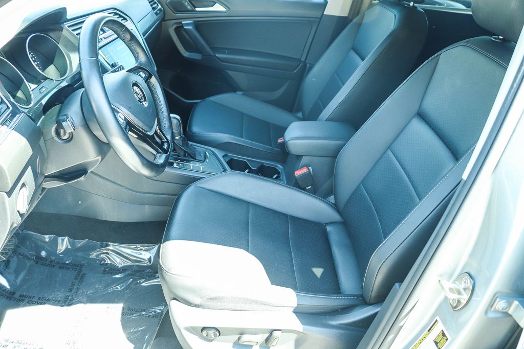 Thumbnail: 2019 Volkswagen Tiguan - 10