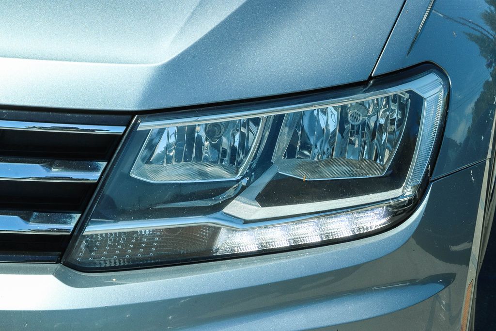 Thumbnail: 2019 Volkswagen Tiguan - 20