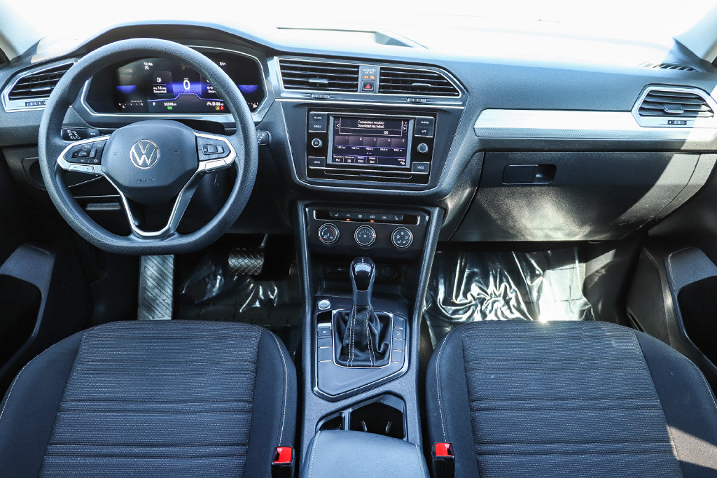 Thumbnail: 2023 Volkswagen Tiguan - 2