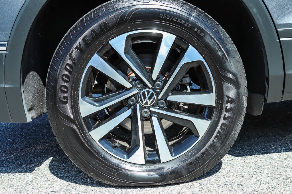 Thumbnail: 2023 Volkswagen Tiguan - 25