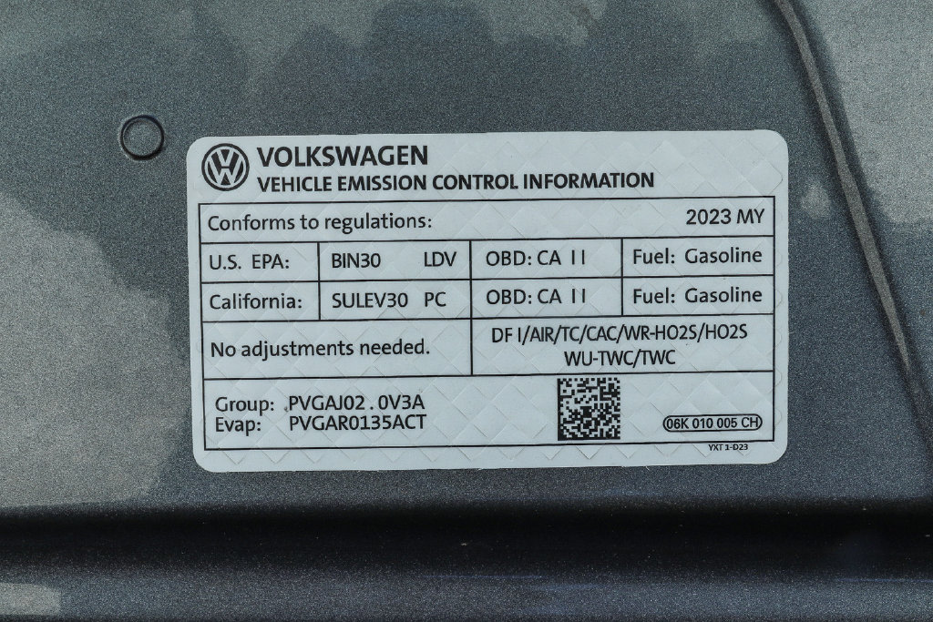 Thumbnail: 2023 Volkswagen Tiguan - 17