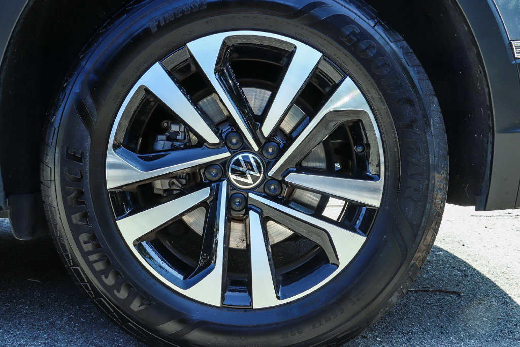 Thumbnail: 2023 Volkswagen Tiguan - 24