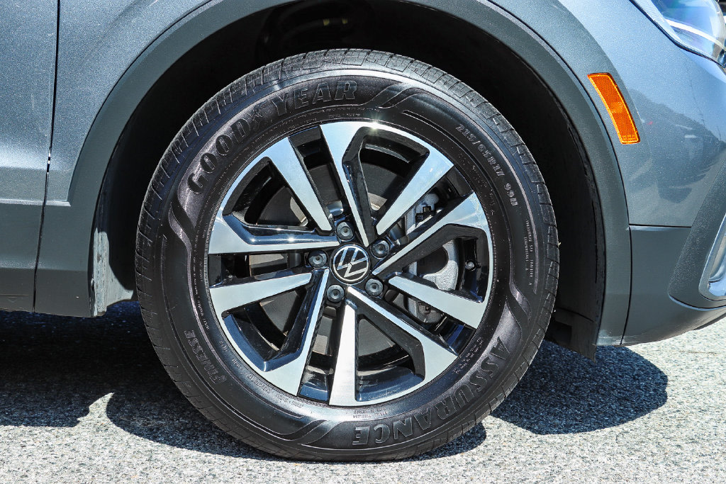 Thumbnail: 2023 Volkswagen Tiguan - 6