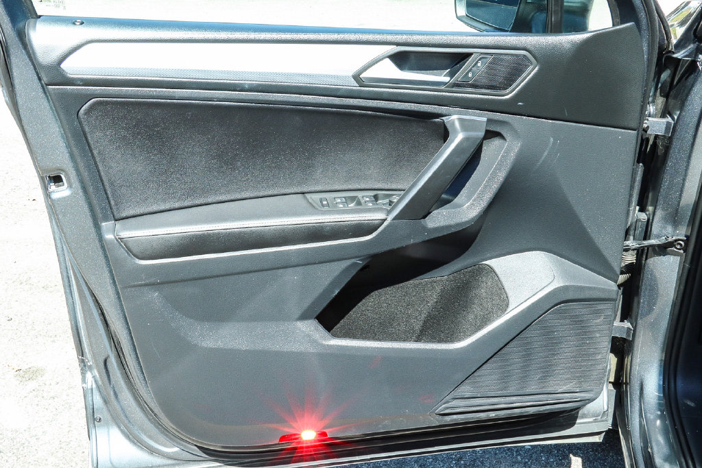 Thumbnail: 2023 Volkswagen Tiguan - 30