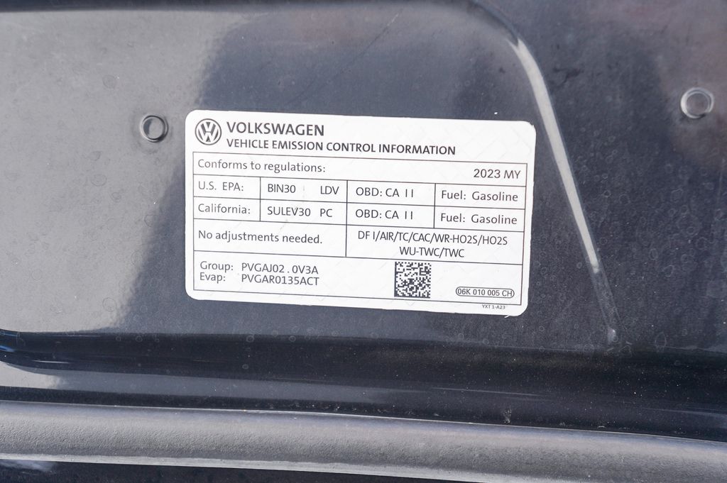 Thumbnail: 2023 Volkswagen Tiguan - 16