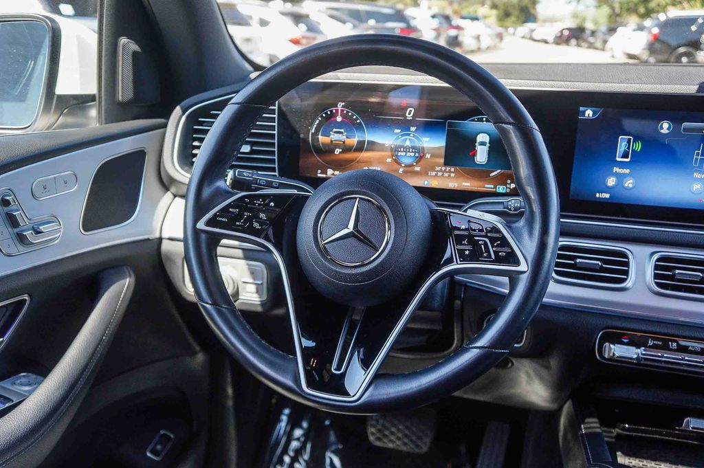 Thumbnail: 2024 Mercedes-Benz GLE - 9