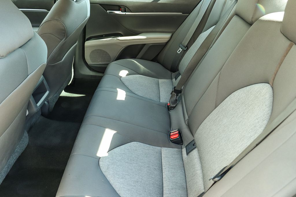Thumbnail: 2019 Toyota Camry - 11
