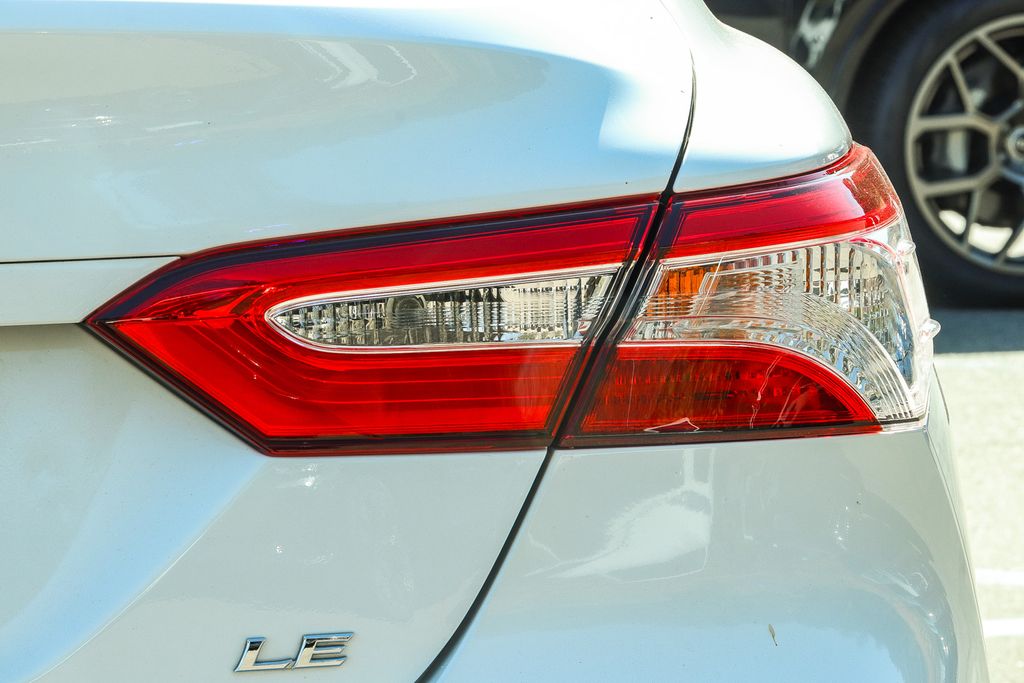 Thumbnail: 2019 Toyota Camry - 20
