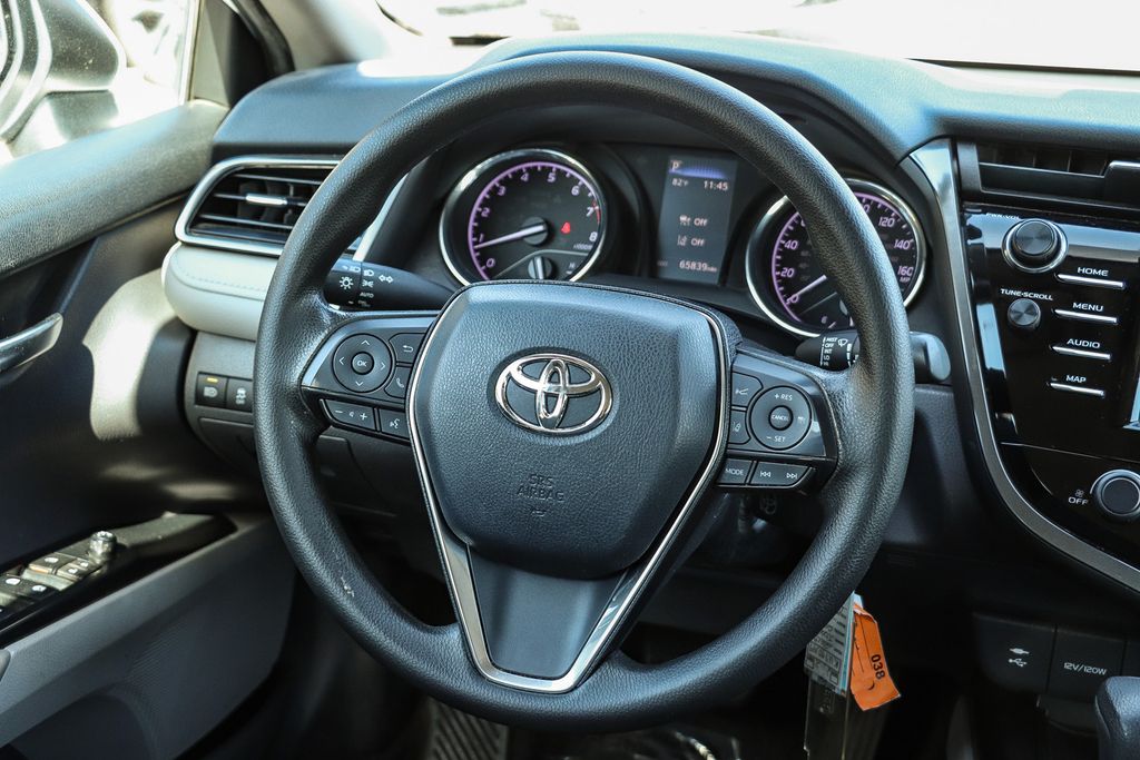 Thumbnail: 2019 Toyota Camry - 12