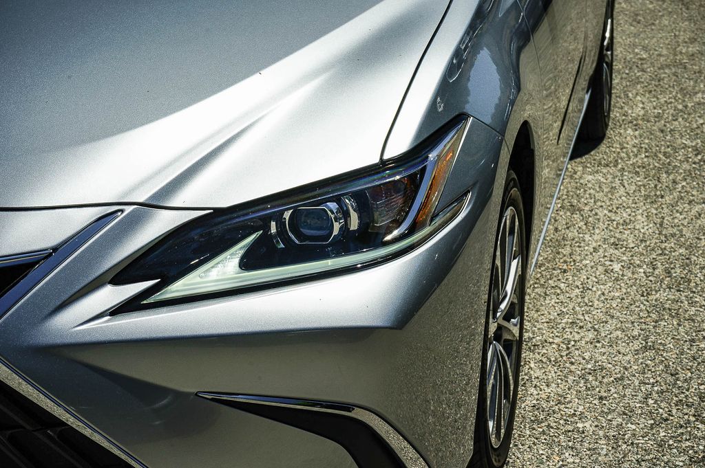 Thumbnail: 2024 Lexus ES - 20