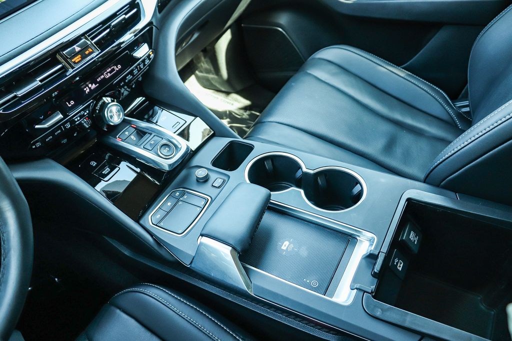 Thumbnail: 2023 Acura MDX - 29