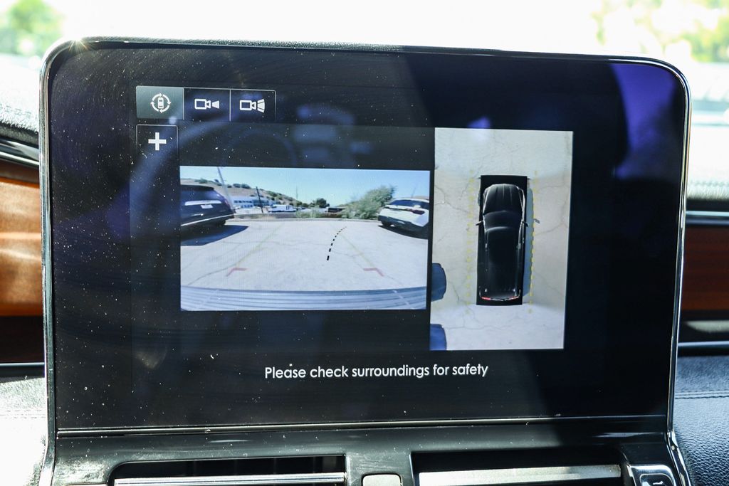 Thumbnail: 2019 Lincoln Navigator L - 21