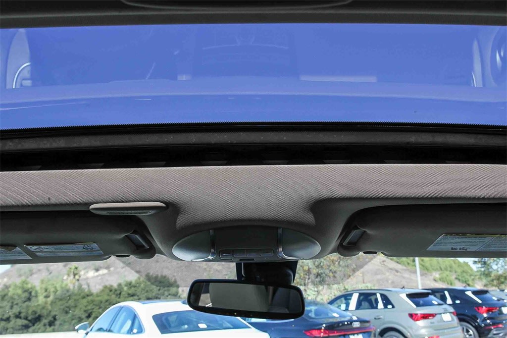 Thumbnail: 2017 INFINITI QX60 - 23