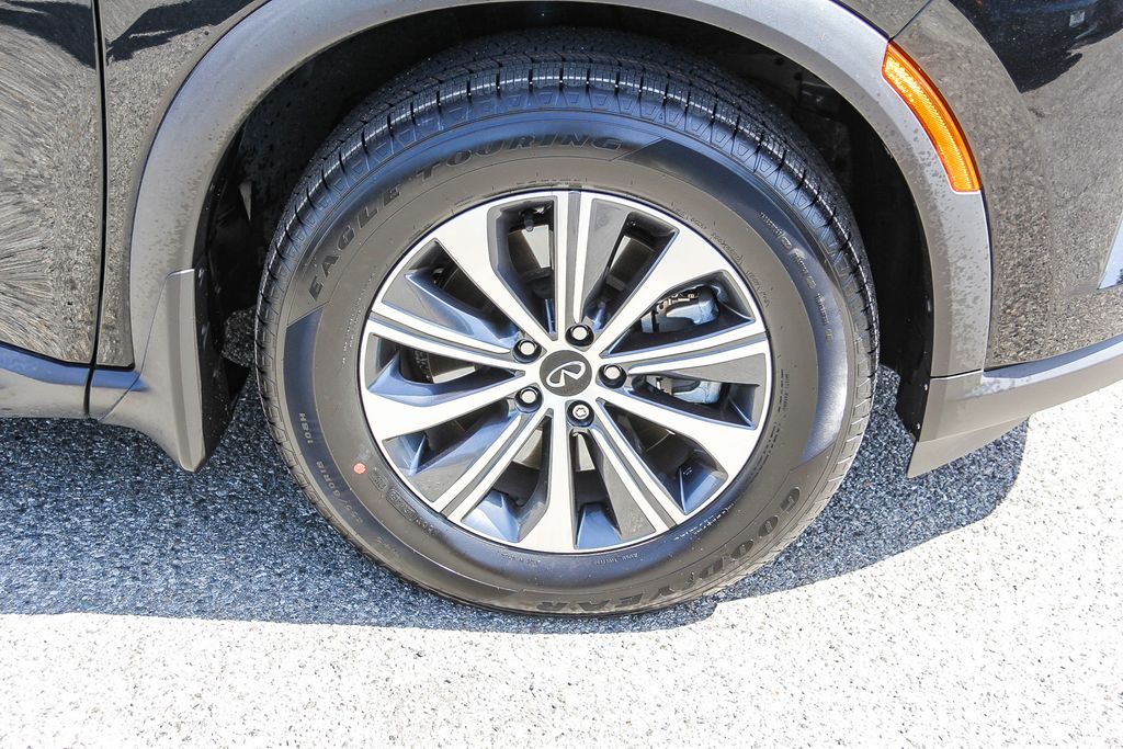 Thumbnail: 2024 INFINITI QX60 - 6