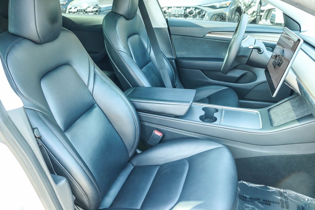 Thumbnail: 2023 Tesla Model 3 - 8
