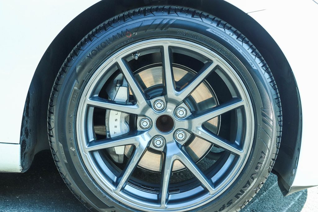 Thumbnail: 2023 Tesla Model 3 - 6