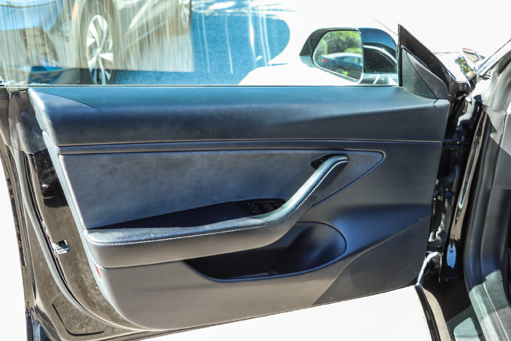 Thumbnail: 2020 Tesla Model 3 - 23