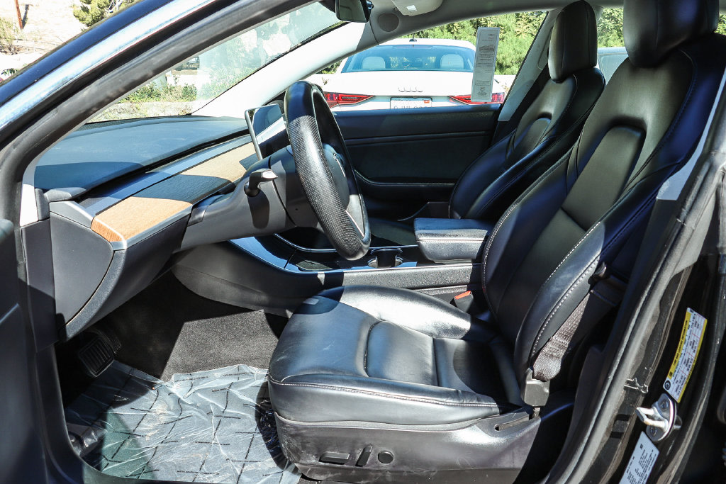 Thumbnail: 2020 Tesla Model 3 - 9