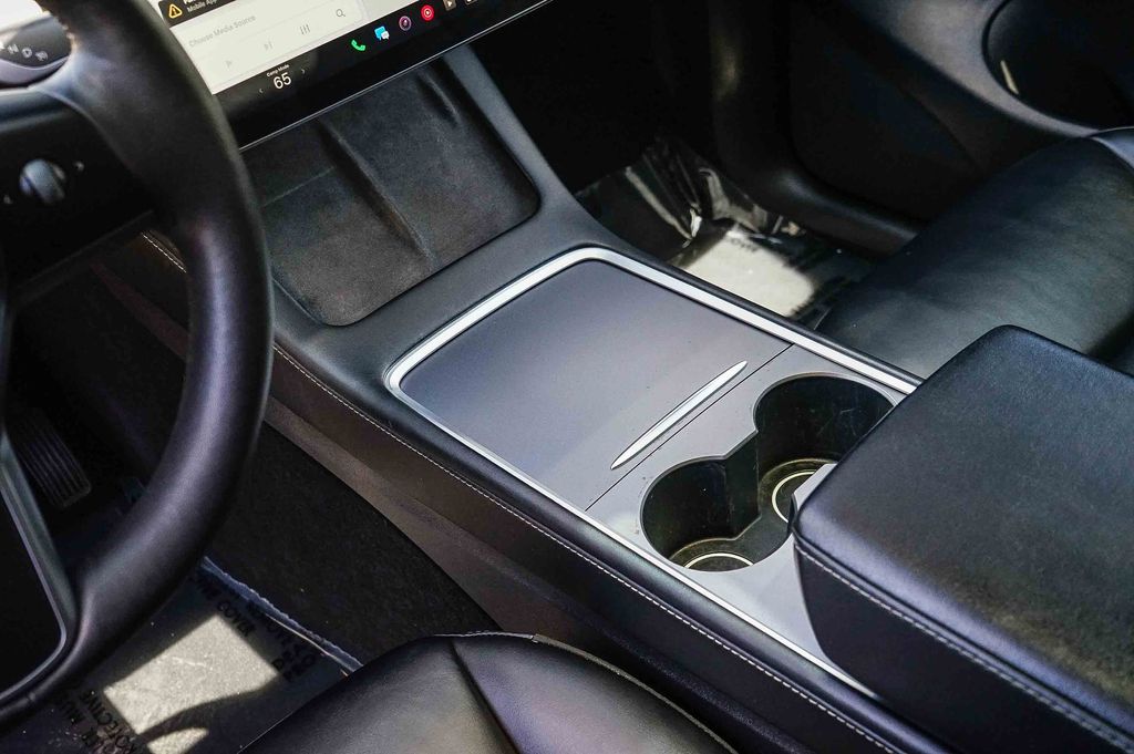 Thumbnail: 2021 Tesla Model Y - 13