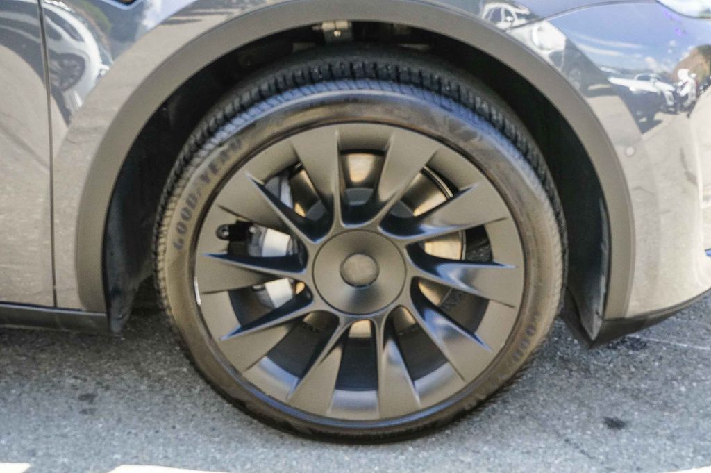 Thumbnail: 2021 Tesla Model Y - 6