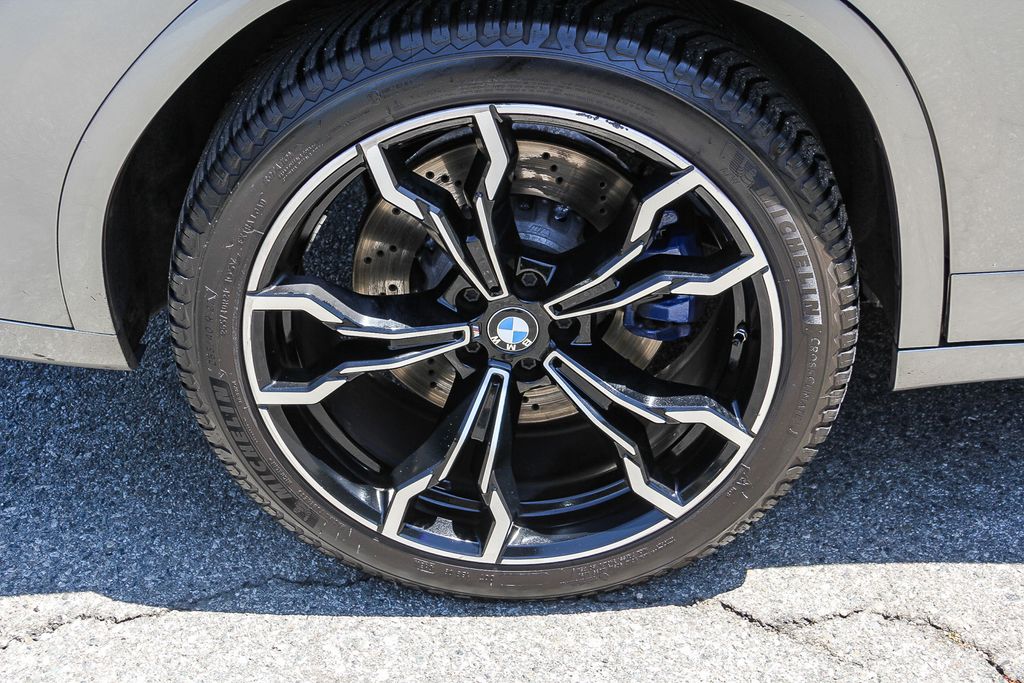 Thumbnail: 2021 BMW X4 - 21