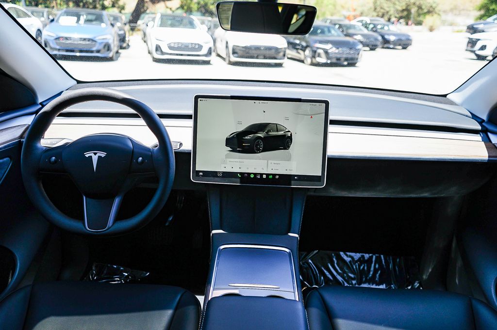 Thumbnail: 2025 Tesla Model Y - 6