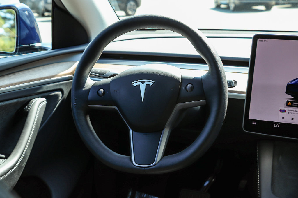 Thumbnail: 2023 Tesla Model Y - 11