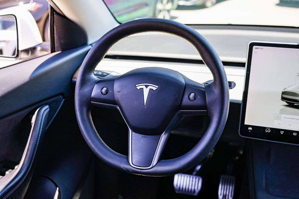 Thumbnail: 2022 Tesla Model Y - 12