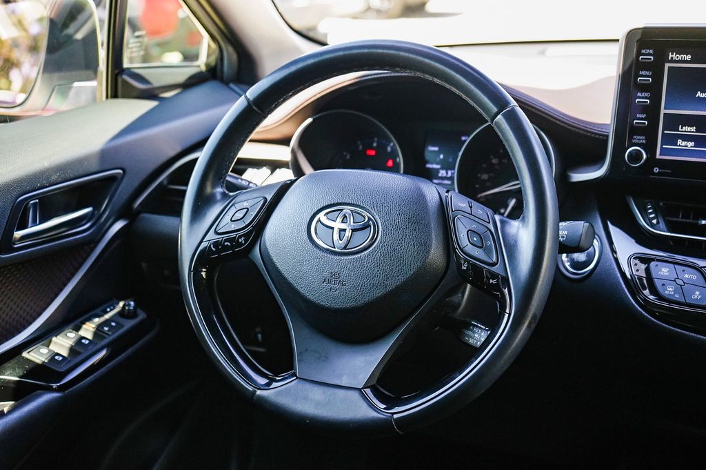 Thumbnail: 2019 Toyota C-HR - 12