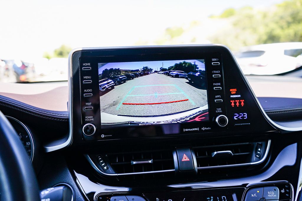 Thumbnail: 2019 Toyota C-HR - 25