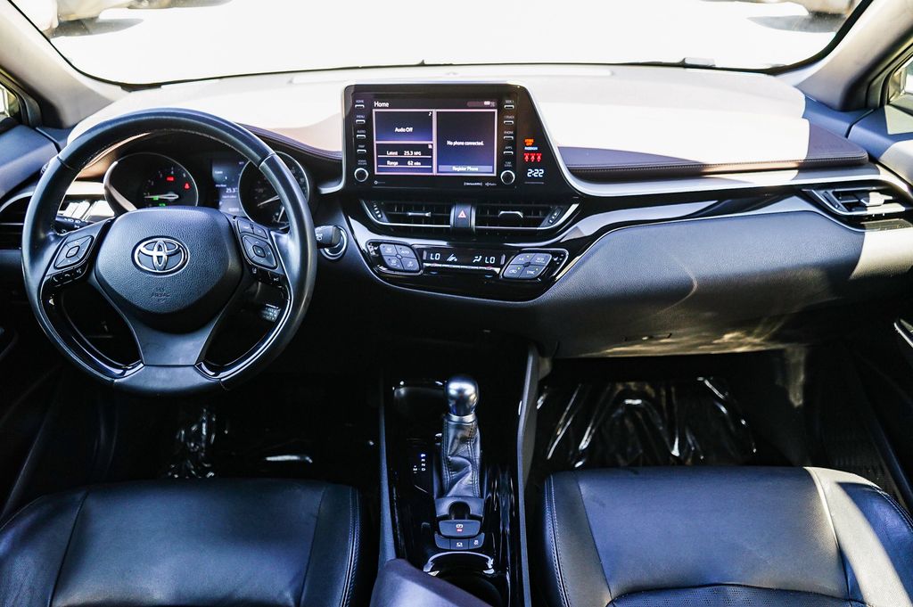 Thumbnail: 2019 Toyota C-HR - 2