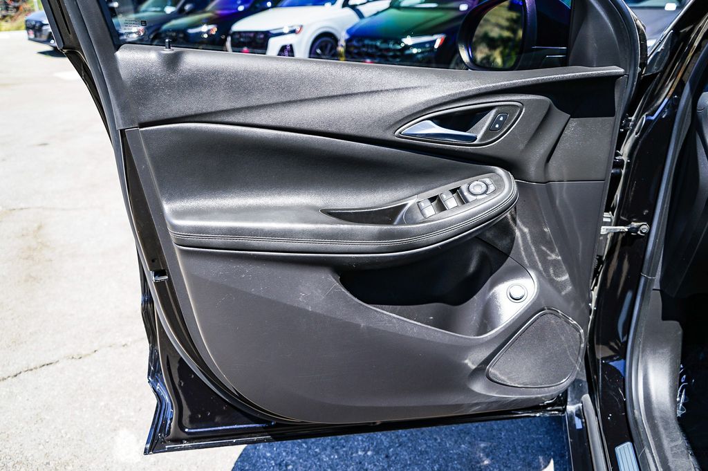 Thumbnail: 2023 Buick Encore GX - 25