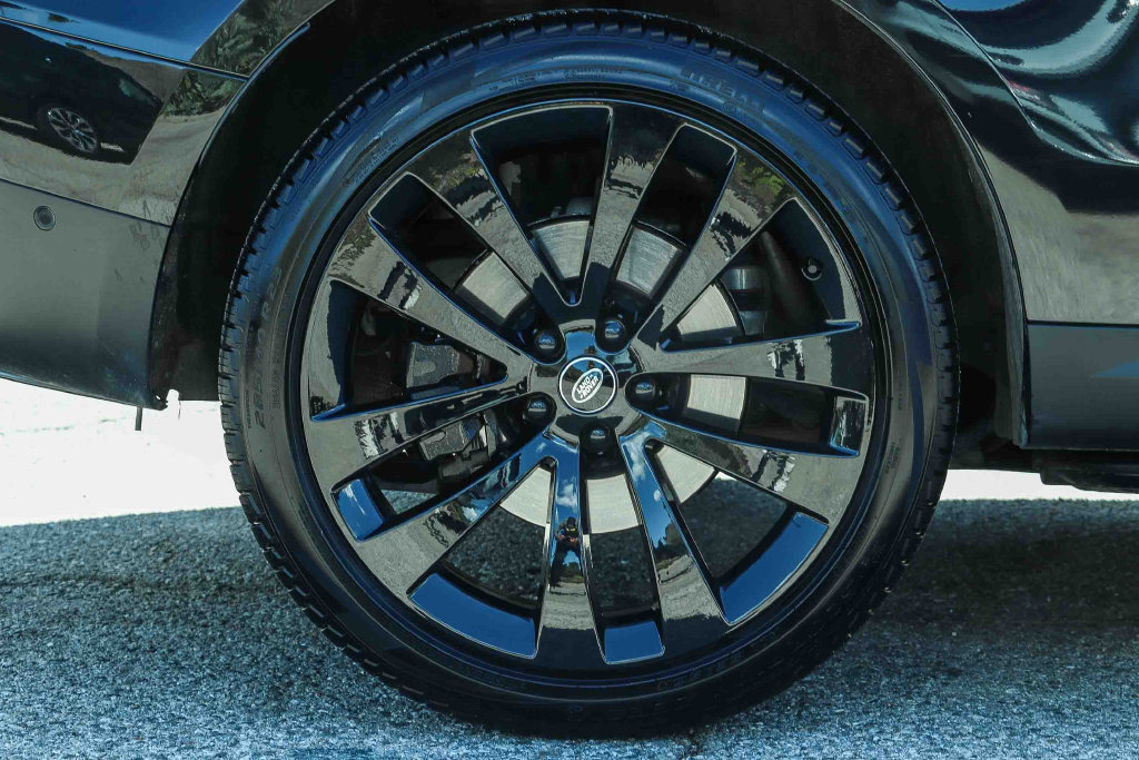 Thumbnail: 2023 Land Rover Range Rover Sport - 20