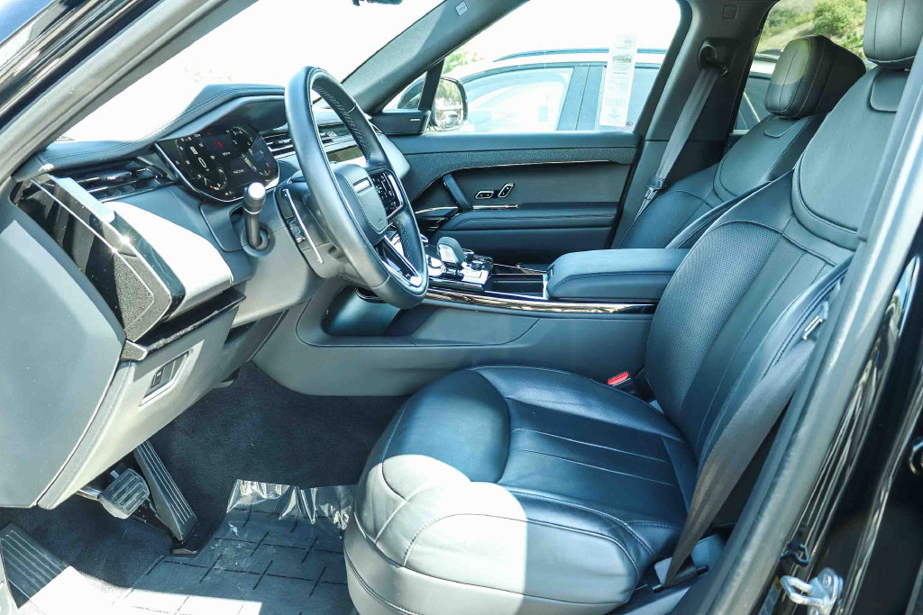 Thumbnail: 2023 Land Rover Range Rover Sport - 9